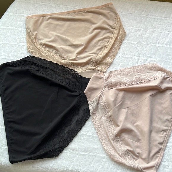 (3) Natori Bliss Perfection Lace French Cut Panty - Picture 15 of 16